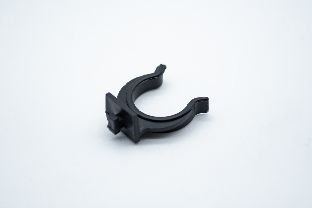 CLIP P/PATA DE ZOCALO D/ALUMINIO (HB5005)
